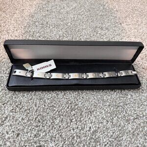 NWT Kohls Stainless Steel Silver‎ Link Bracelet Gift New